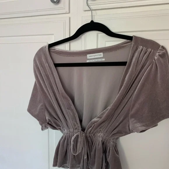 Urban outfitters velvet cropped wraparound blouse gray - Picture 4 of 6